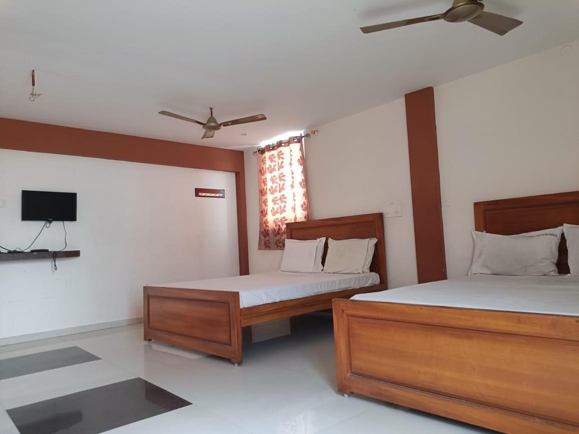 Hotel Duwaraka Rameswaram Bagian luar foto